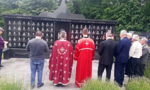 Živote izgubili u ratu: Služen pomen za poginule borce Vojske Srpske iz Saračice i Bistrice