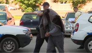 Lisice na ruke: Banjalučani osumnjičeni za silovanje predati tužilaštvu