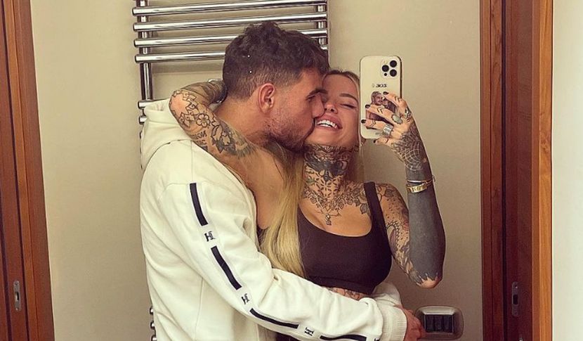 Jedan od najboljih lijevih bekova na svijetu: Fudbalera Milana djevojka oralno zadovoljila na jahti? FOTO