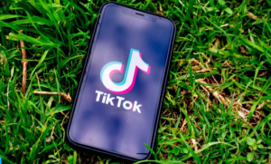 Ozbiljna prijetnja za Twitter i Threads: TikTok uvodi tekstualne postove