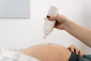 Najviše porodilja u Srpskoj između 19 i 29 godina – a ko se odlučuje za prekid trudnoće