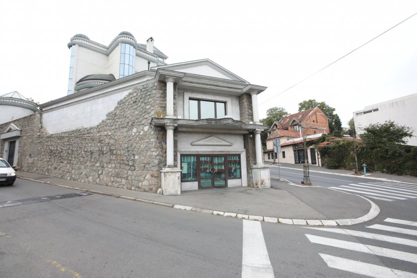 Evo kako izgleda luksuzni bazen u vili Ražnatovića: Ceca u kupaćem i kadrovi koji ostavljaju bez daha VIDEO