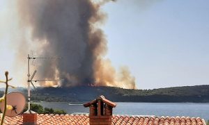 I dalje gori na Čiovu: U borbi sa vatrenom stihijom 150 vatrogasaca