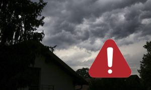 Crveno upozorenje za Zagreb: Veliki olujni sistem kreće se prema Hrvatskoj FOTO
