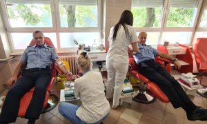 Učestvuje oko 600 policajaca: Pripadnici MUP-a u akciji dobrovoljnog davanja krvi