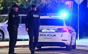 Uhapšen napadač iz Siska: Ubio jednu i ranio četiri osobe, zapalio 3 kuće