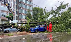 Nevrijeme u Holandiji: Najjača oluja u istoriji države, dvije osobe poginule FOTO