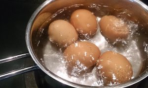 Prave domaćice znaju sve male i velike cake: Na ovakav način ne treba kuvati jaja