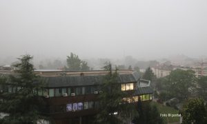 Vjetar nosio sve pred sobom: Olujno nevrijeme pogodilo Banjaluku VIDEO