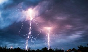 Upozorenje: Superćelijske oluje su razorne i nepredvidive – evo kada ponovo stižu