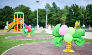 Mjesto za veselu igru i uživanje: Mališani na Pobrđu dobili novo igralište