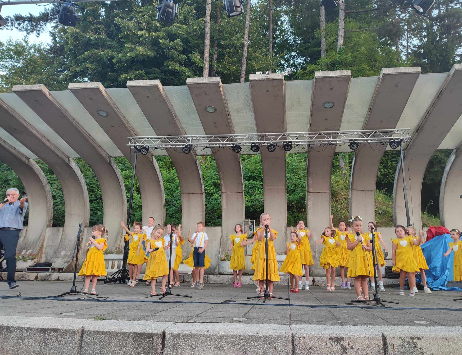 U Novom Gradu održan koncert Dječijeg hora “Vrapčići”