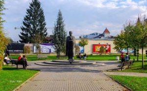 Parcela iza spomenika Bana Milosavljevića na prodaju iako Stanivuković tvrdi drugačije