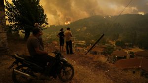 Veliki požar i na grčkom ostrvu Evija, vlasti naložile evakuaciju