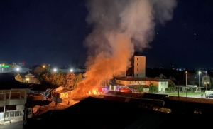 Buktinja na pijaci u BiH! Oko ponoći gorjeli štandovi sa voćem i povrćem