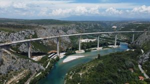 Visok preko 100 metara: Spojen jedan od najviših mostova u regionu VIDEO