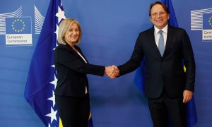 Varhelji nakon briselskog sastanka: BiH može da profitira od geopolitičke prilike