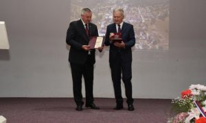 Za izuzetan doprinos ovoj lokalnoj zajednici: Viškoviću Povelja opštine Trnovo VIDEO