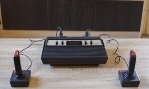 Ikona se vraća: Atari najavio repliku 2600 konzole VIDEO