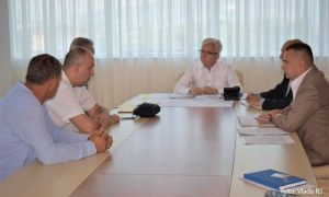 Radnici Aerodroma kod Čubrilovića zbog problema u preduzeću: “Na ivici egzistencije smo”