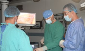 Zajednička saradnja: Hirurški tim UKC-a i stručnjaci iz Rusije zajedno operisali