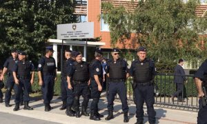Od danas! Smanjuje se broj policajaca oko opština na Kosovu i Metohiji