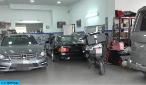 Razbijena kriminalna grupa: Vozila ukradena u EU prepravljali i prodavali u Srbiji