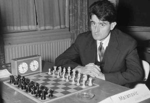 Osvajač mnogobrojnih medalja: Preminuo šahovski velemajstor Aleksandar Matanović