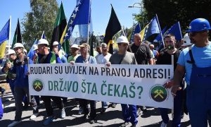 “Ovo što se radi radnicima nije humano”: Rudari stigli u Sarajevo na proteste