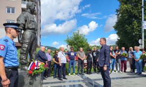 Još niko nije odgovarao: U Palama obilježeno 25 godina od ubistva Srđana Kneževića