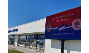 Dobrodošlica delegaciji Srbije: Osvanuli bilbordi na banjalučkom Aerodromu