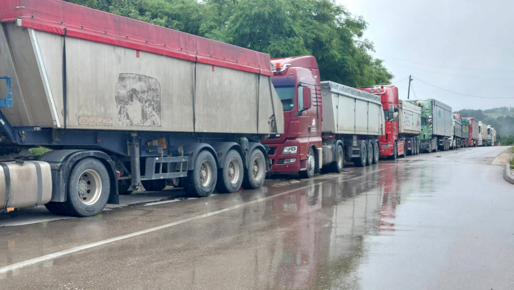 Šteta oko 50 miliona evra : Dva mjeseca blokade srpske robe na KiM