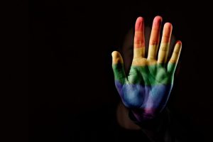 Optužen po novom zakonu: Mladiću prijeti smrtna kazna zbog “teške homoseksualnosti”