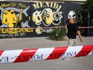 Priveden hrvatski tinejdžer povezan sa ubistvom navijača AEK-a