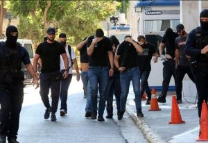 Grčke vlasti odredile pritvor za 30 huligana, među njima 28 Hrvata