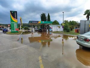 Nevrijeme u Istri: Vozila u blizini mora “zaplivala” FOTO