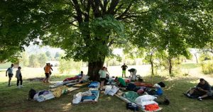 Počelo takmičenje u ležanju u Crnoj Gori: U borbi za 1.000 evra 21 učesnik