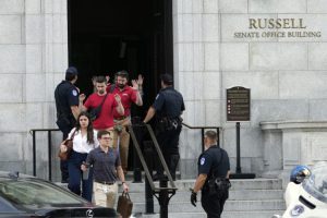 Lažna uzbuna o naoružanoj osobi na Kapitolu, policija pretražila zgrade