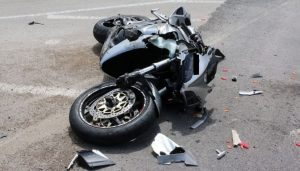 Tragedija u gluvo doba noći: U teškoj nesreći život izgubio motociklista star 27 godina