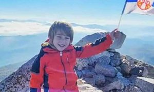 Ognjen oborio rekord! Petogodišnjak iz Srbije osvojio vrh Kilimandžara VIDEO