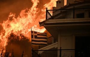 Grčka se bori sa požarima: U pomoć se uključilo 27 članica EU VIDEO