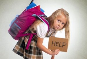 Opterećuju ih i utiču na loše držanje: Školske torbe preteške za nejaka dječja leđa