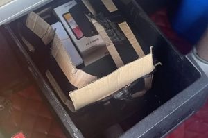 Vozač kamiona iz BiH kažnjen sa 7.500 evra: Pokušao krijumčariti 36 telefona