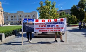 Transparent pred Gradskom upravom: Stanivuković je ukrao 140.000 KM FOTO
