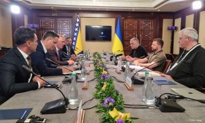Sastanak u Ukrajini: Komšić i Bećirović razgovarali sa Zelenskim FOTO