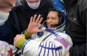 Skoro godinu dana proveo u svemiru: Američki astronaut se vratio na Zemlju