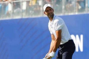 Nole se okušao i u golfu: Najbolji teniser svijeta dobio ovacije publike VIDEO