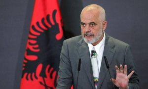 Premijer Albanije po kratkom postupku: Smijenio šest ministara