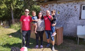 Život u trošnoj i tuđoj kući: Porodici Šišarica iz Barlovaca potrebna pomoć humanih ljudi FOTO