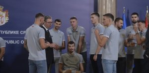 Na balkon stiže i Novak Đoković: Srebrni košarkaši kod Vučića, na prijemu i Simanić